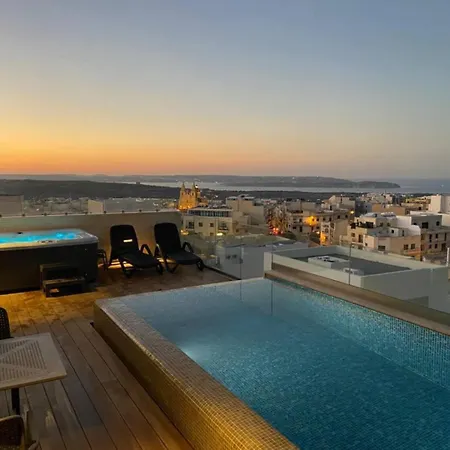 度假居 Stunning Penthouse With Private Pool By Homely 梅利哈