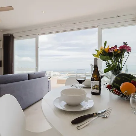 Stunning Penthouse With Private Pool By Homely *