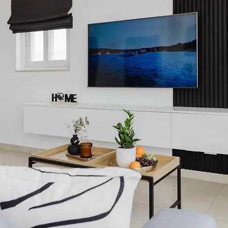 度假居 Stunning Penthouse With Private Pool By Homely 梅利哈