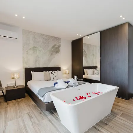 度假居 Stunning Penthouse With Private Pool By Homely 梅利哈