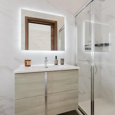 Stunning Penthouse With Private Pool By Homely 度假居 *