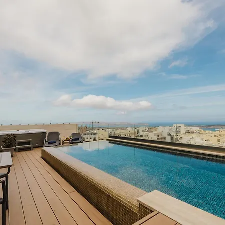 Stunning Penthouse With Private Pool By Homely 梅利哈