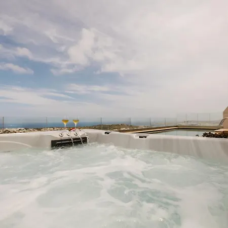 Stunning Penthouse With Private Pool By Homely 梅利哈